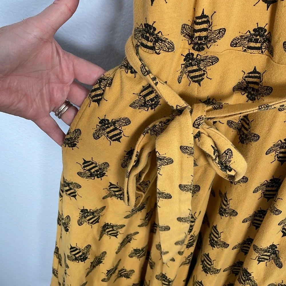 Effie’s Heart Mustard Yellow Bee Novelty Print Wrap top dress with pockets XL - Picture 4 of 11